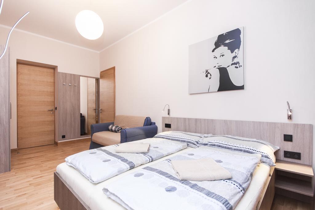 Manesova Astra Apartment Prague Room photo