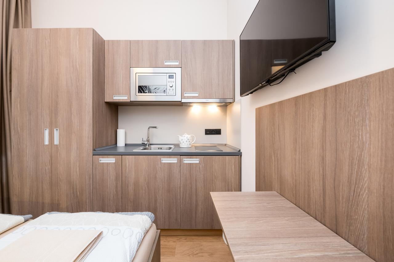 Manesova Astra Apartment Prague Exterior photo